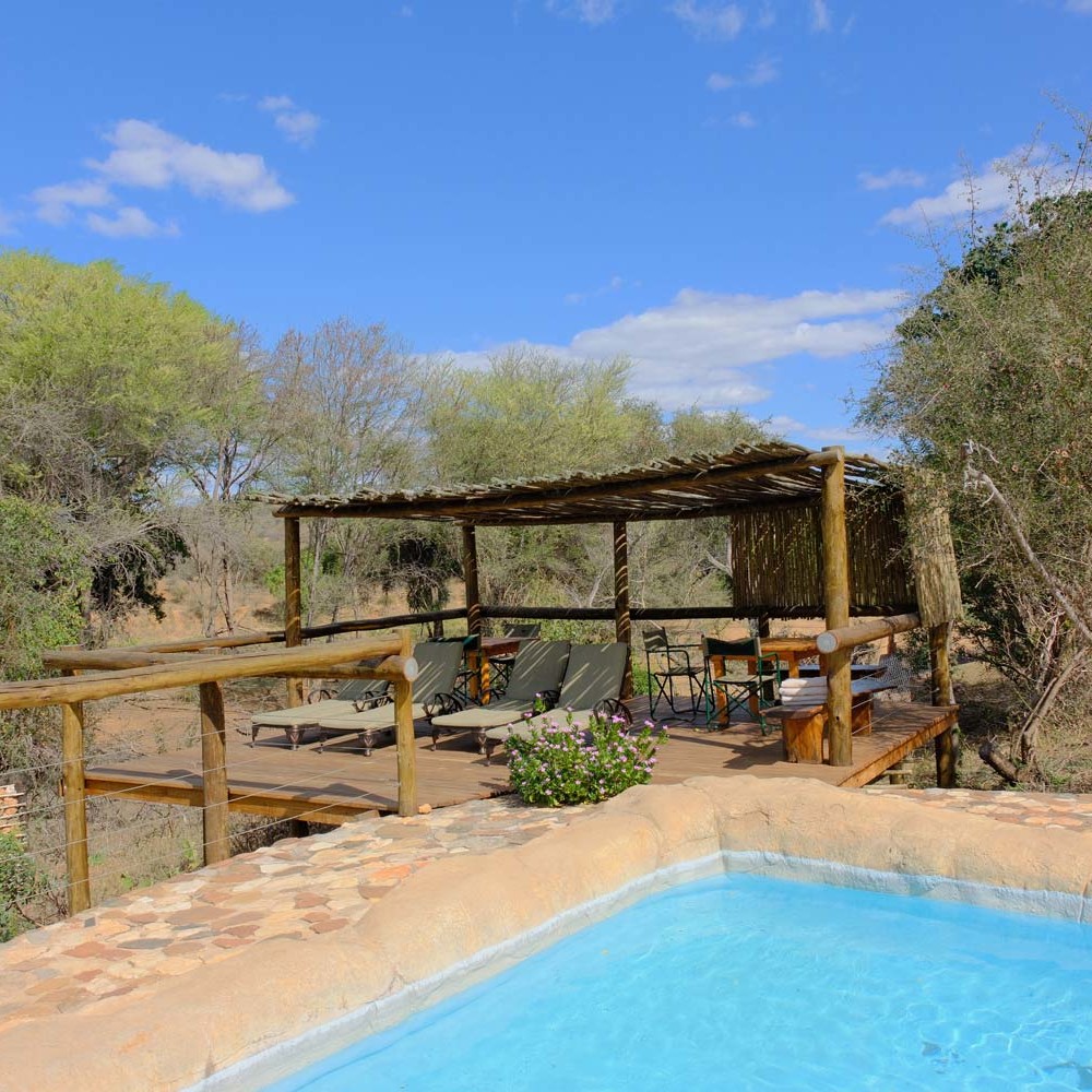Baluleni-Safari-Lodge-Pool